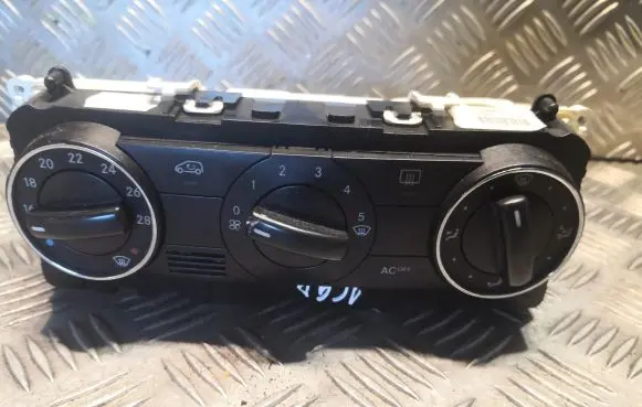Mercedes-Benz A W169 Interior fan control switch 1698301385 A1698301385