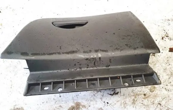 Ford Focus Glove box