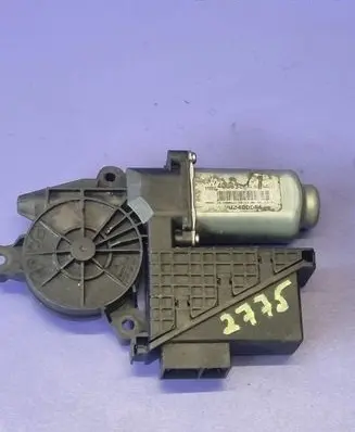 Skoda Roomster (5J) Front door window regulator motor 6Y2959802