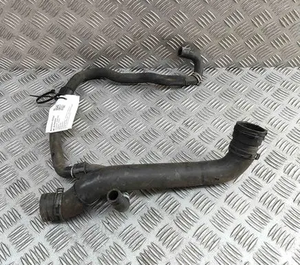 Land Rover Range Rover Sport L494 Engine coolant pipe/hose FPLA8D033CA