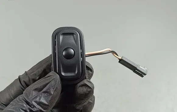 Steering wheel buttons/switches