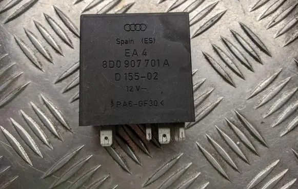 Audi A4 S4 B5 8D Other relay 8D0907701A