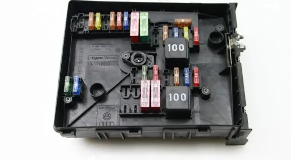 Volkswagen Golf VI Fuse box set 1K0937125B