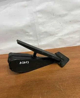 BMW 1 E81 E87 Accelerator throttle pedal 3542678658901 D2413