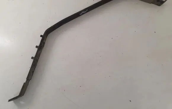 Subaru Outback (BS) Fuel tank mounting bracket 