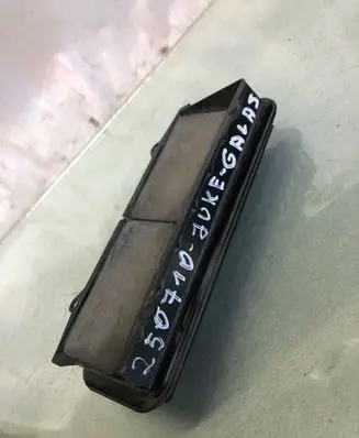 Nissan Juke II F16 Quarter panel pressure vent 8200213712c