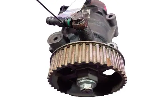 Renault Megane II Fuel injection high pressure pump 