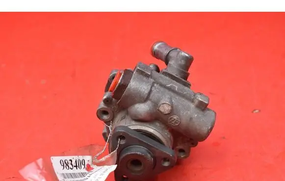 Audi A4 S4 B5 8D Power steering pump 8D0145177D