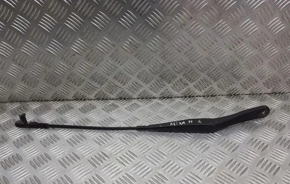 Opel Astra H Front wiper blade arm 13111220LH