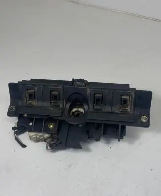 Audi A6 S6 C5 4B Tailgate/trunk/boot lock/catch/latch 4B0827565H 8D9827565H