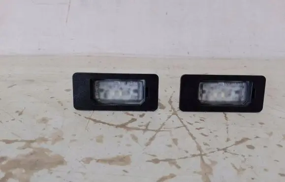 BMW 1 F40 Number plate light 9481842