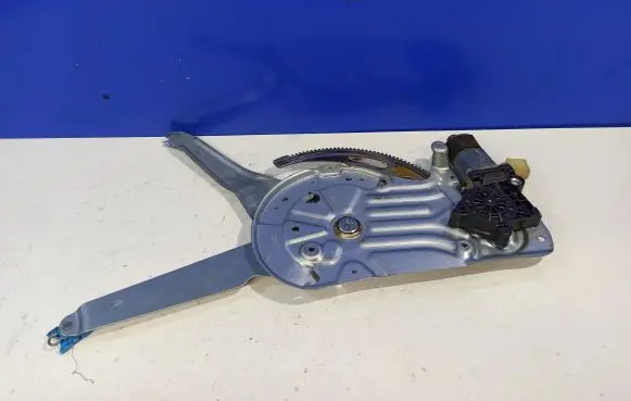 Volvo XC90 Front door window regulator with motor 30784577
