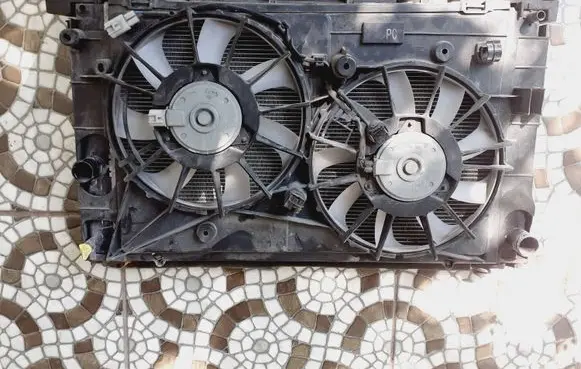 Lexus CT 200H Electric radiator cooling fan 1636337050