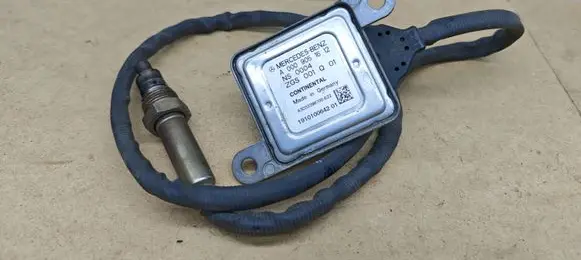 Mercedes-Benz ML W166 Lambda probe sensor A0009051612