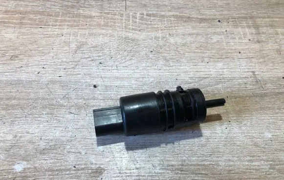 BMW 3 F30 F35 F31 Windscreen/windshield washer pump 7302589