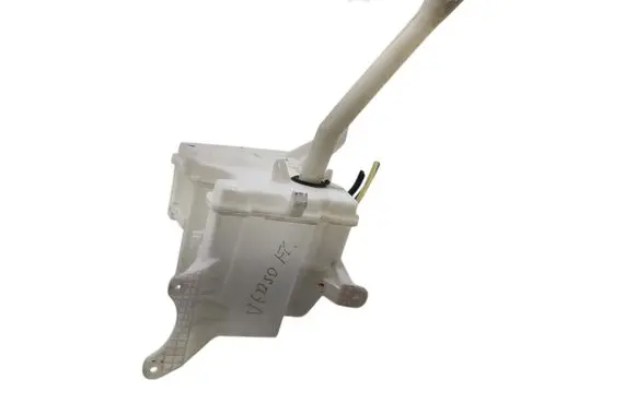 Toyota Verso Windshield washer fluid reservoir/tank 
