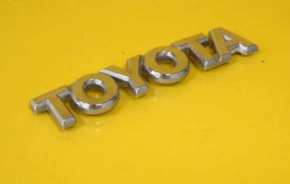 Toyota Yaris Manufacturers badge/model letters 