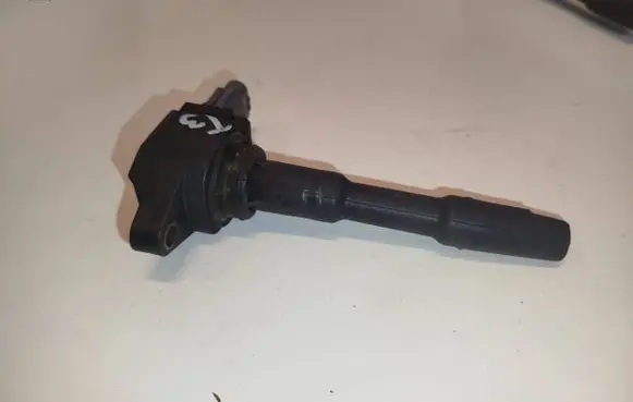 Renault Twingo III High voltage ignition coil 224332428R 103310117 77350003