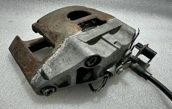 Front brake caliper