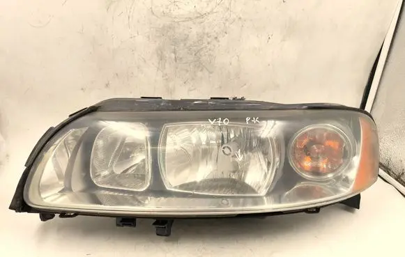 Volvo V70 Headlight/headlamp 30698835 89900267
