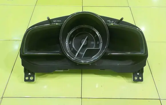 Mazda 3 II Speedometer (instrument cluster) BJE155430