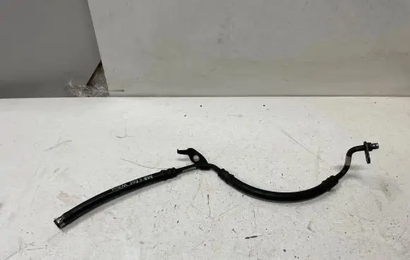 Mercedes-Benz C W204 Power steering hose/pipe/line B20470C