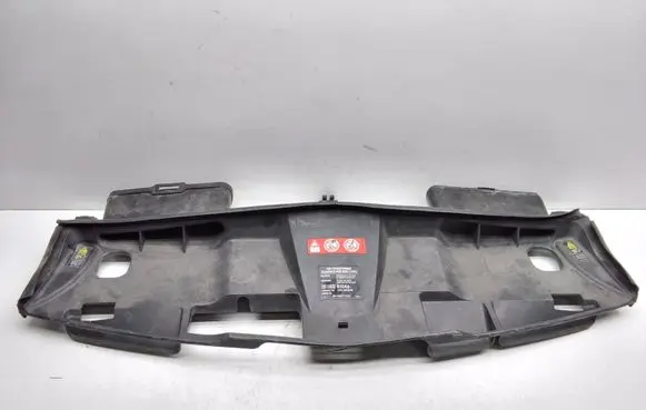 Mercedes-Benz C W204 Radiator trim A2125000255