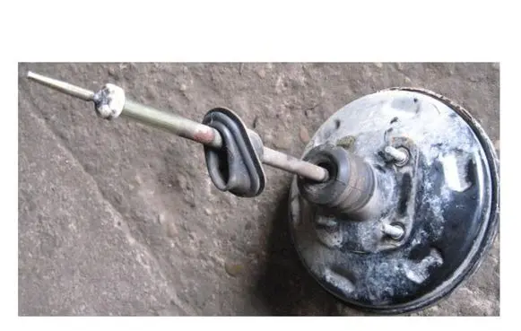 Ford Courier Brake booster