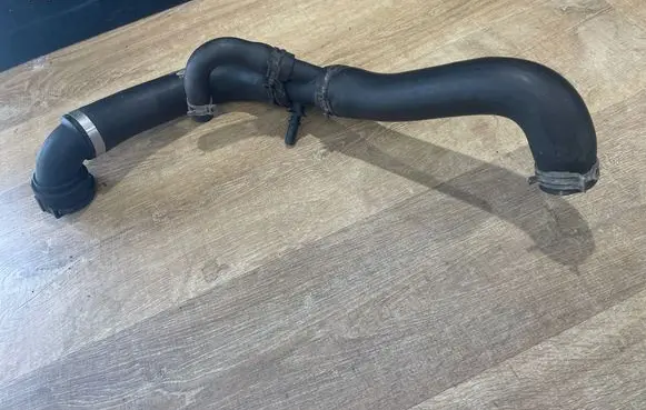 Land Rover Range Rover Sport L494 Engine coolant pipe/hose CPLA8286CA CV1XA