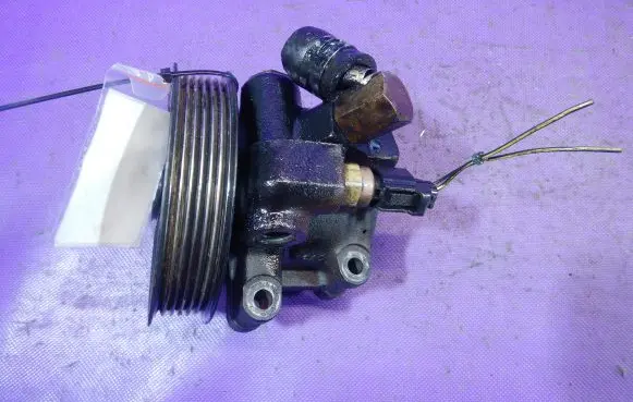 Ford Focus Power steering pump HBDFY