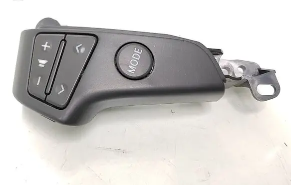 Steering wheel buttons/switches