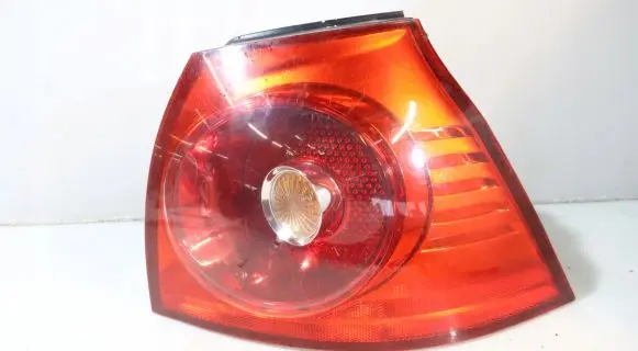 Volkswagen Golf V Rear/tail lights