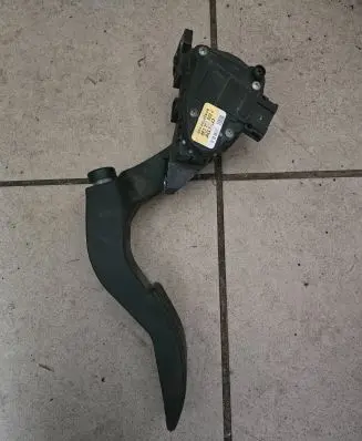 Audi A4 S4 B7 8E 8H Accelerator throttle pedal 8E1723523J 6PV00087506