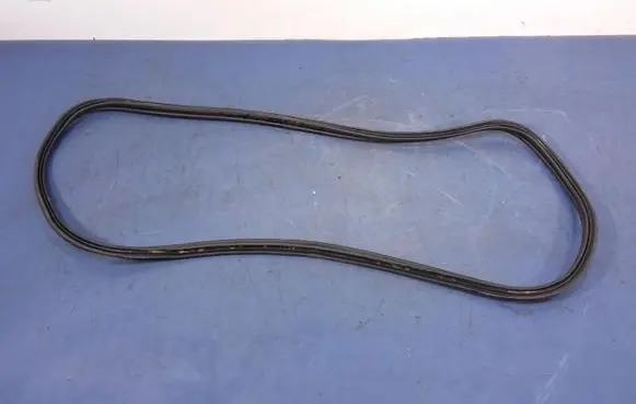 Trunk rubber seal (body)