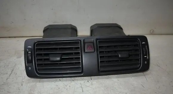 Volvo V50 Dash center air vent grill Y01145P