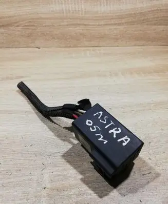 Opel Astra H Other relay 13119468