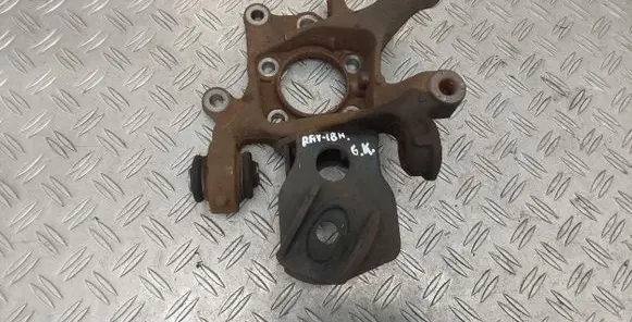Toyota RAV 4 (XA40) Rear wheel hub