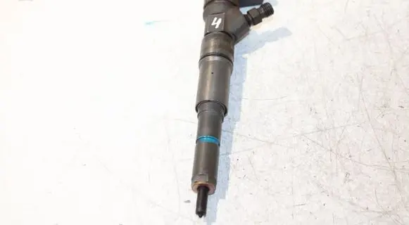 BMW 3 E90 E91 Fuel injector 7793836 0445110216