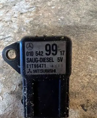 Mercedes-Benz C W202 Air pressure sensor 0105429917 G1T96471