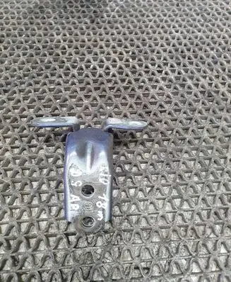 KIA Rio Rear door lower hinge