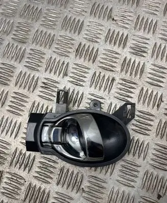 Nissan Juke I F15 Rear door interior handle