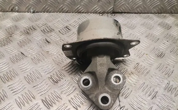 Opel Insignia A Engine mount bracket 13227735