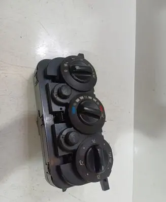 Mercedes-Benz A W168 Climate control unit 1688302285