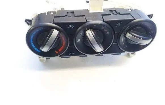 Nissan Qashqai+2 Climate control unit 