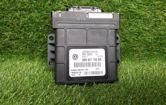 Audi Q7 4L Gearbox control unit/module 09D927750BR