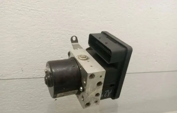 BMW X3 E83 ABS Pump 6784763 6784764 10402060351