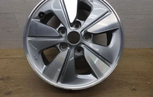 Nissan Pulsar R15 alloy rim 