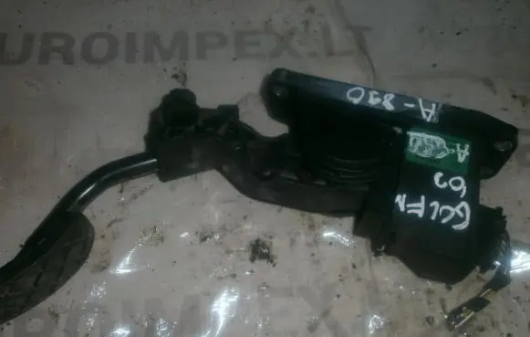 Volkswagen Golf IV Accelerator throttle pedal 0280752211