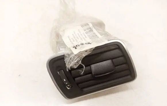 Volkswagen PASSAT B7 Dash center air vent grill 3AC819702A