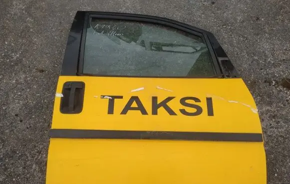 Fiat Ulysse Front door geltonos